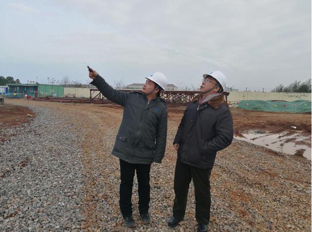 武燃设计院领导赴武汉市天然气液化存储基地扩建项目现场检查指导工作