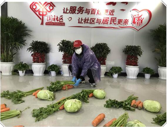 巾帼不让须眉 迎难而上 落落大方——致敬武燃院最美巾帼逆行者
