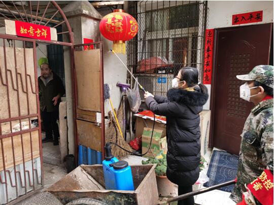 巾帼不让须眉 迎难而上 落落大方——致敬武燃院最美巾帼逆行者