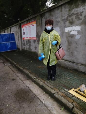 巾帼不让须眉 迎难而上 落落大方——致敬武燃院最美巾帼逆行者