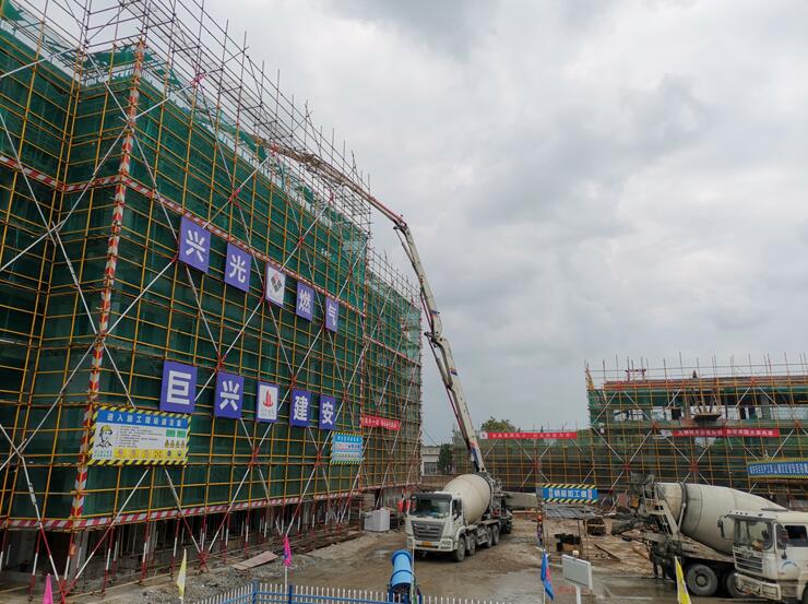 提前20天！宁波镇海LPG&LNG应急气源 合建站主体结构封顶暨低温储罐吊装作业完成