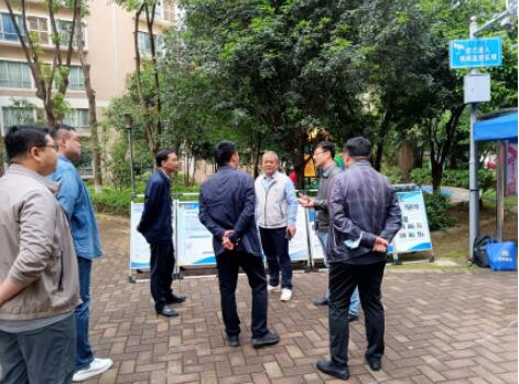 心系民生｜东西湖区卢区长一行调研指导东西湖区燃气管道老化更新改造项目